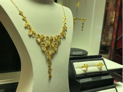 金價(jià)景氣度持續(xù)，元旦前黃金與美發(fā)飾品銷售雙升